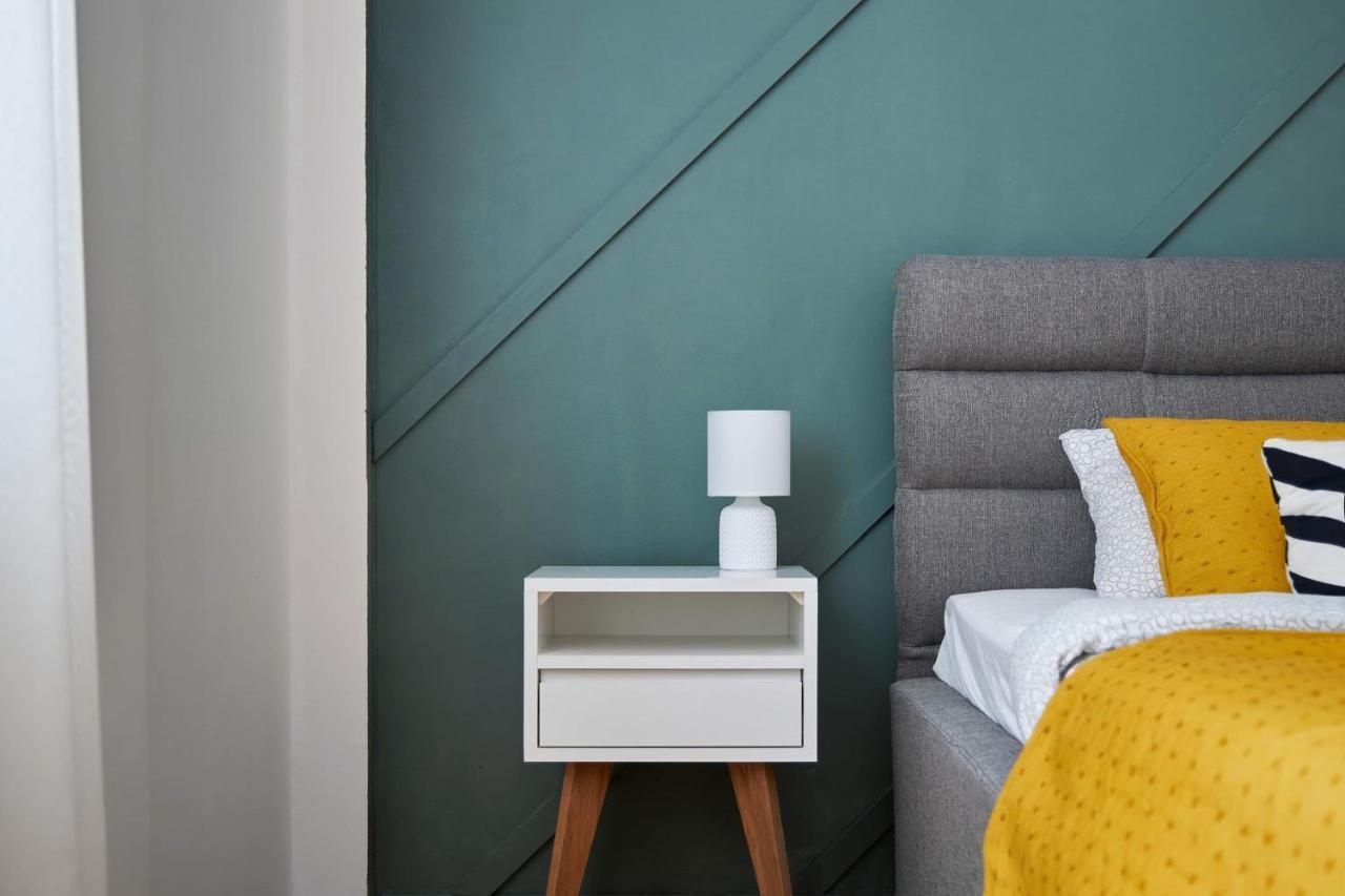 Modern Living Apt - Emberly - Private Parking Novi Sad Ngoại thất bức ảnh