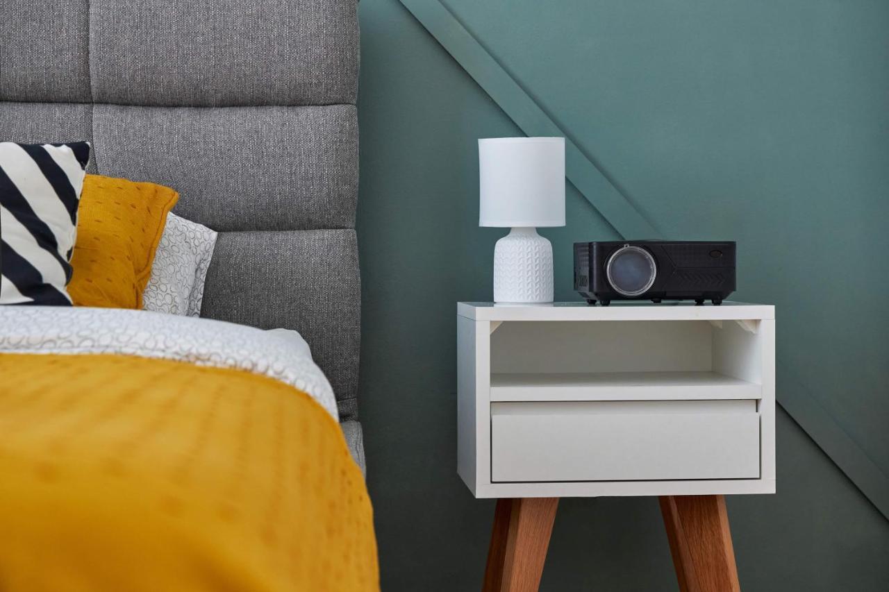 Modern Living Apt - Emberly - Private Parking Novi Sad Ngoại thất bức ảnh